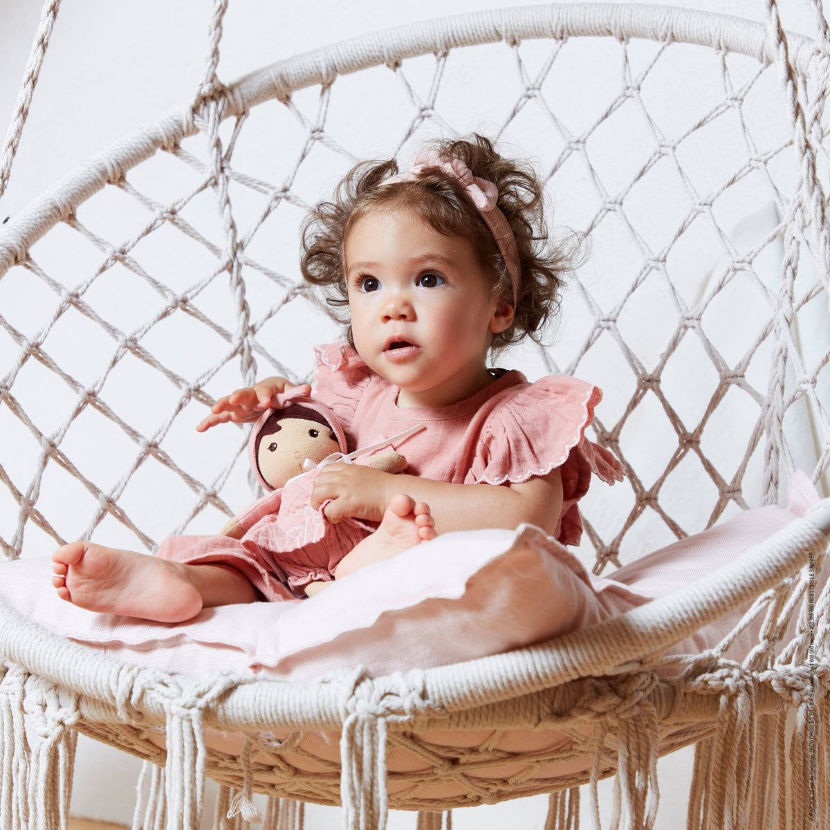 Amandine Doll - Medium